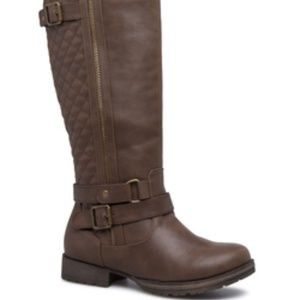 Finley Quilted Flat Boot